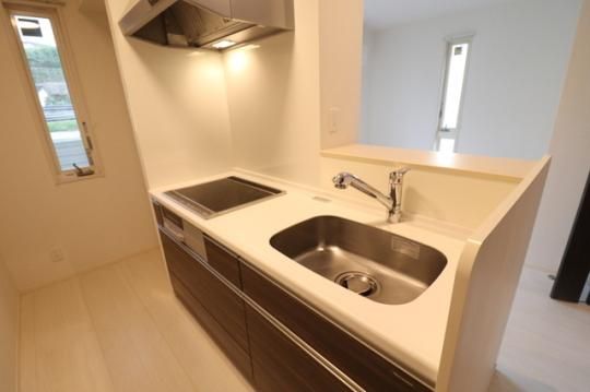 �y���̑��z�@105�@�L�b�`��