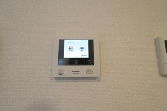 �y���̑��z�@105�@TV�C���^�[�z��