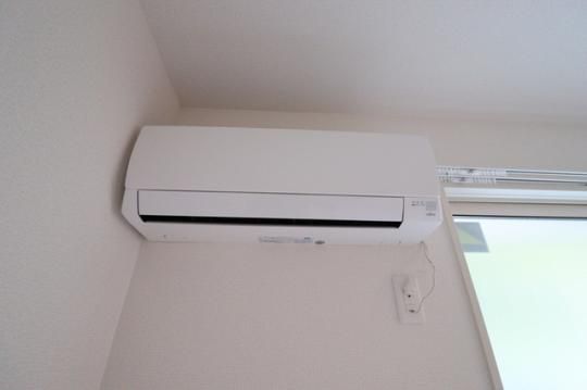 �y���̑��z�@105�@�G�A�R��