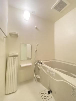 �y���̑��z�@�o�X�^�V�����[