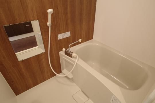 �y���̑��z�@�o�X�^�V�����[