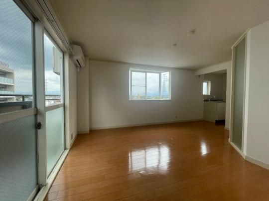 �y���̑��z�@���r���O