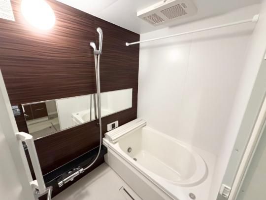 �y���̑��z�@�o�X�^�V�����[