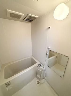 �y���̑��z�@�o�X�^�V�����[