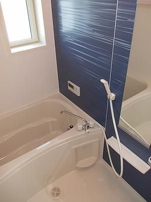 �y���̑��z�@�o�X�^�V�����[