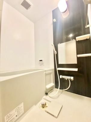 �y���̑��z�@�o�X�^�V�����[