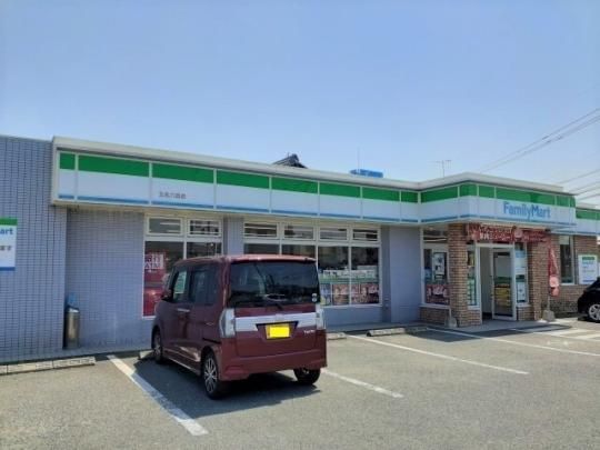 【周辺】　ファミリーマート玉名六田店：280m