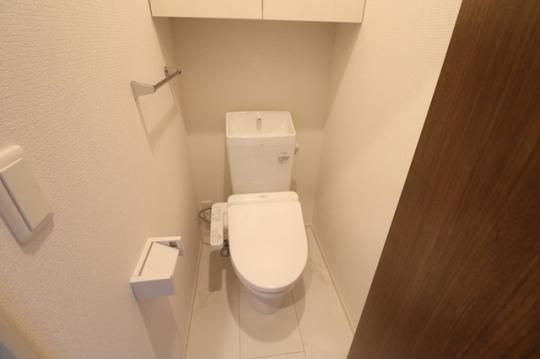 �y���̑��z�@�T301�@�g�C��