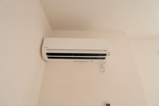 �y���̑��z�@�T301�@�G�A�R��