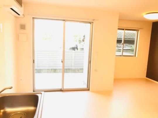 �y���̑��z�@�G�A�R���t���Ă܂�