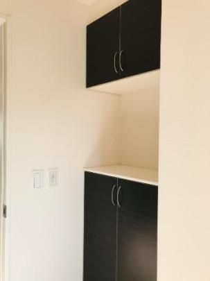 �y���̑��z�@�㉺�i�[�ł���V���[�Y�{�b�N�X