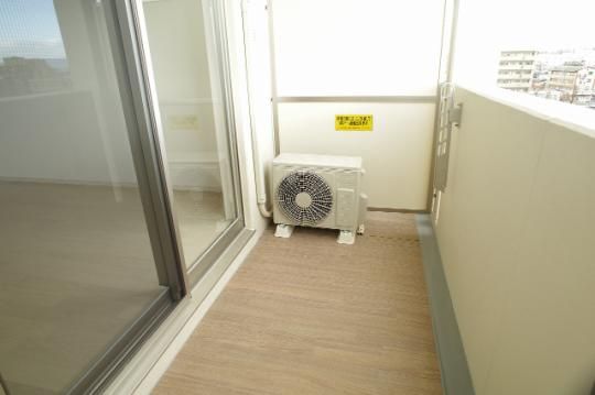 �y���̑��z�@�o���R�j�[