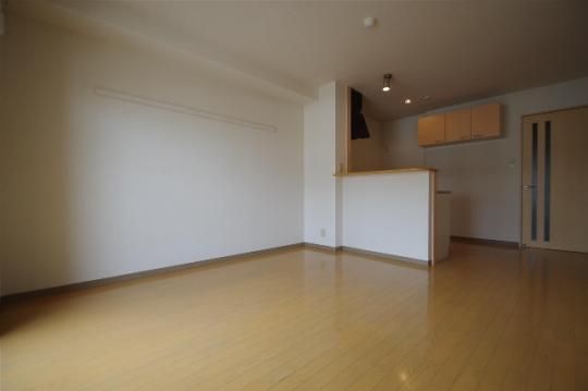 �y���̑��z�@���r���O