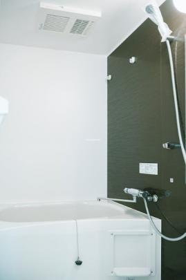 �y���̑��z�@�o�X�^�V�����[