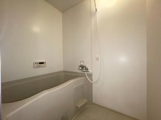 �y���̑��z�@�o�X�^�V�����[