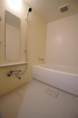 �y���̑��z�@�o�X�^�V�����[