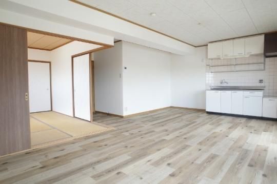 �y���̑��z�@���r���O