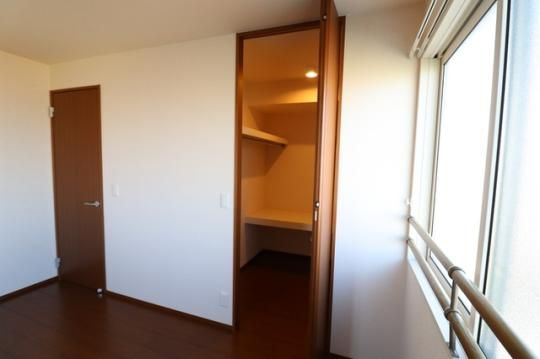 �y���̑��z�@301�E�H�[�N�C���N���[�[�b�g