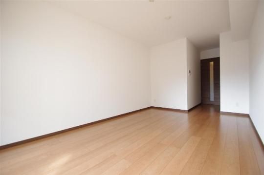 �y���̑��z�@���r���O