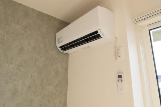 �y���̑��z�@�G�A�R��