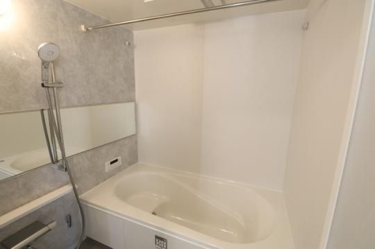 �y���̑��z�@���j�b�g�o�X