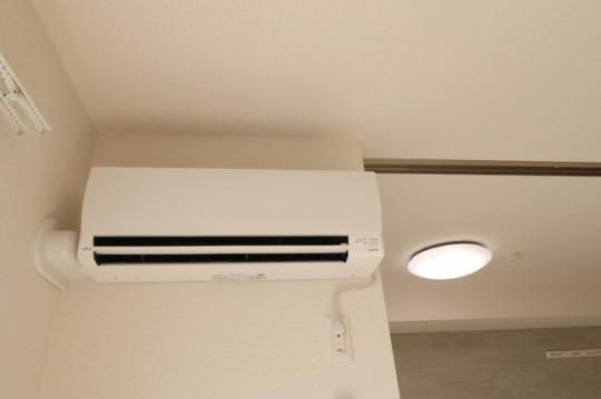 �y���̑��z�@�G�A�R��