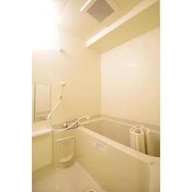 �y���̑��z�@�o�X�^�V�����[