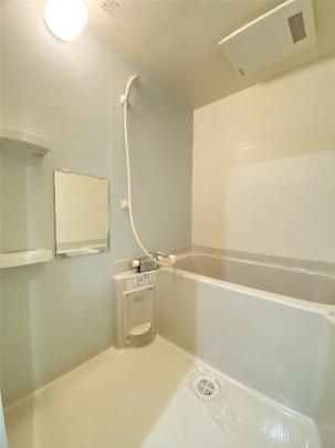 �y���̑��z�@�o�X�^�V�����[