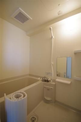 �y���̑��z�@�o�X�^�V�����[