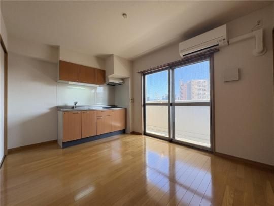 �y���̑��z�@���r���O