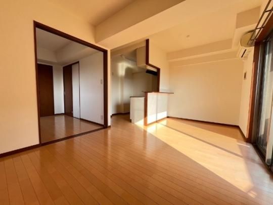 �y���̑��z�@���r���O