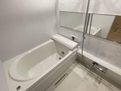 �y���̑��z�@�o�X�^�V�����[