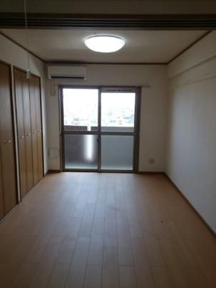 �y���̑��z�@���r���O