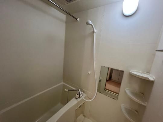 �y���̑��z�@�o�X�^�V�����[