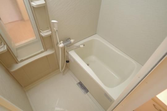 �y���̑��z�@�o�X�^�V�����[