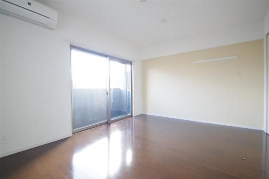 �y���̑��z�@���r���O