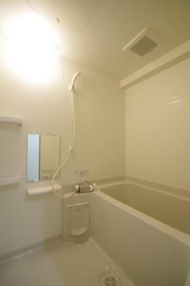 �y���̑��z�@�o�X�^�V�����[