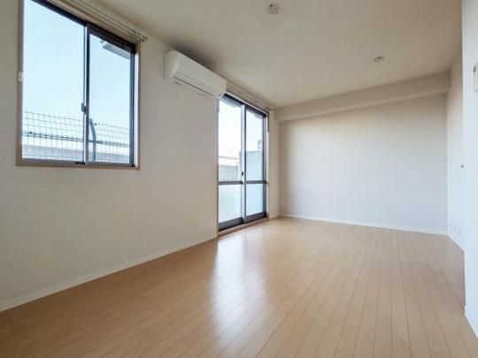 �y���̑��z�@���r���O