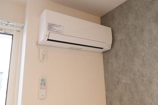 �y���̑��z�@�G�A�R��