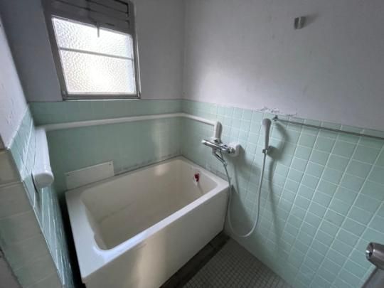 �y���̑��z�@�o�X�^�V�����[