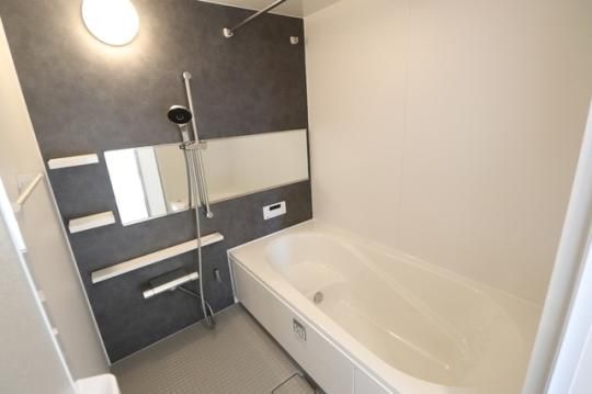 �y���̑��z�@���j�b�g�o�X