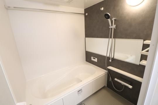 �y���̑��z�@���j�b�g�o�X