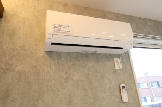 �y���̑��z�@�G�A�R��