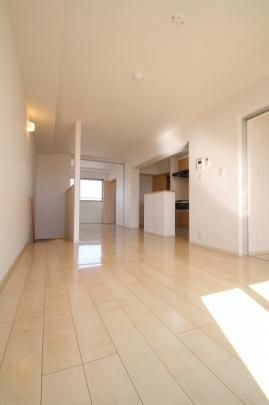 �y���̑��z�@���r���O