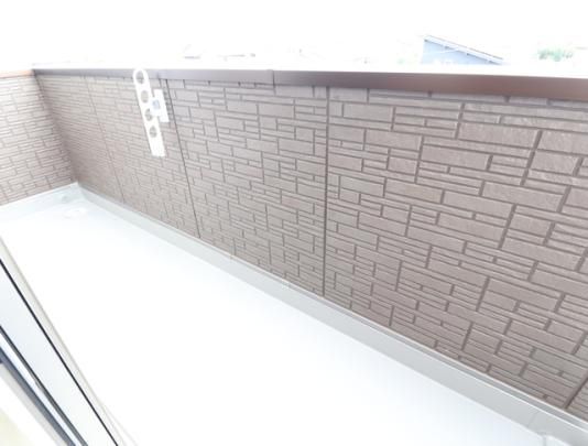 �y���̑��z�@303�@�o���R�j�[