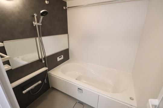 �y���̑��z�@���j�b�g�o�X