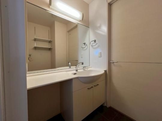 �y���̑��z�@�������ʉ��ϑ�