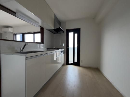 �y���̑��z�@�L�b�`��