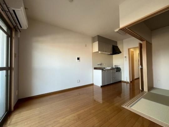 �y���̑��z�@���r���O