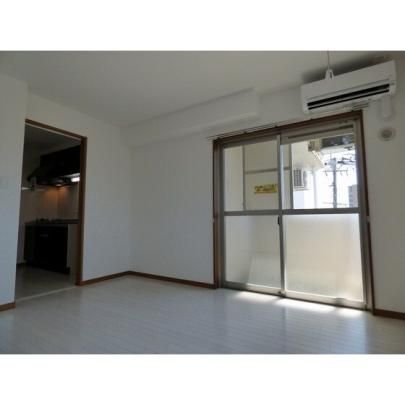 �y���̑��z�@���r���O